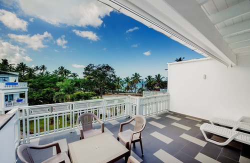 La Iglesia Condo | Luxury BEACHFRONT Penthouse Condo 2 Bedrooms w/loft