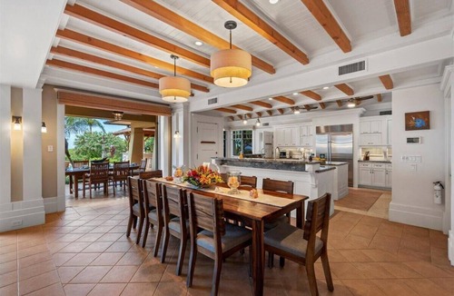 Kaanapali House | Luxury, Beachfront- Ka'anapali Beach, Pool & Hot Tub!
