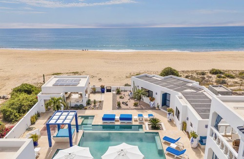 El Pescadero House | Luxury Beachfront Santorini Palace. Chef Included!