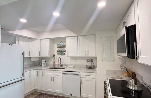 Moorings Condo | Luxury Beachfront Oasis-Newly Renovate Condo, open concept with large island