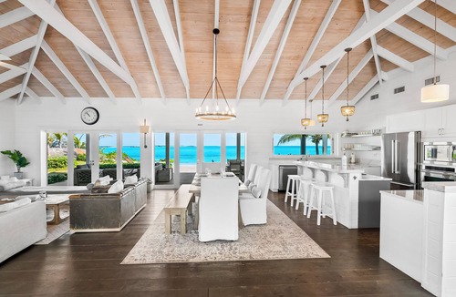 Forbes Hill Villa | Luxury Beachfront Villa on Exuma's best Private Beach with Infinity Pool