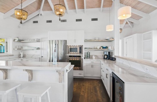 Forbes Hill Villa | Luxury Beachfront Villa on Exuma's best Private Beach with Infinity Pool