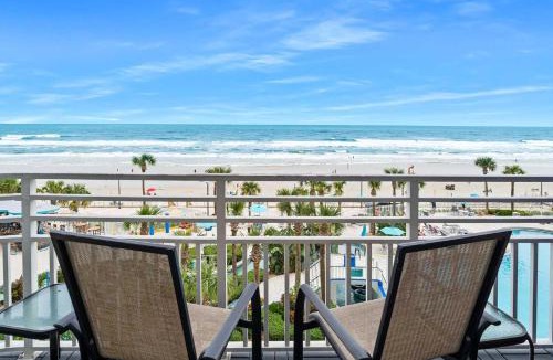 Brush - Stewarts House | Luxury Beachfront Villa Resort