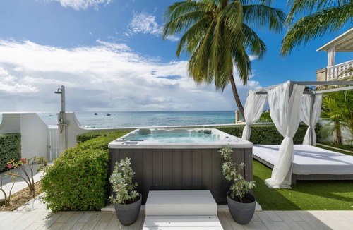 Reeds Bay Villa | Luxury Beachfront Villa - Cook & Housekeeper included