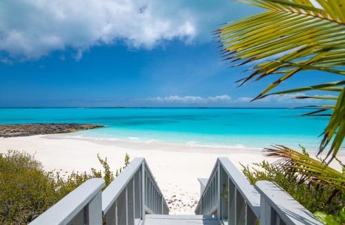 Forbes Hill House | Luxury Beachfront Villa On The Sand With Pool