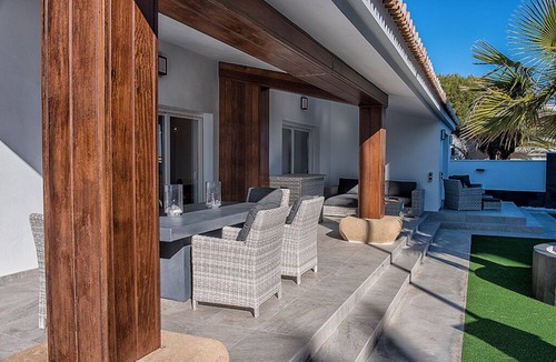 La Zenia Villa | Luxury Beachfront Villa with Private Pool – La Zenia, Orihuela Costa.