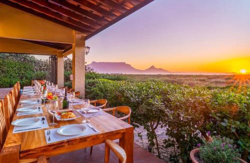 Sunset Beach Villa | Luxury beachfront villa Cape Town - Sunset Beach