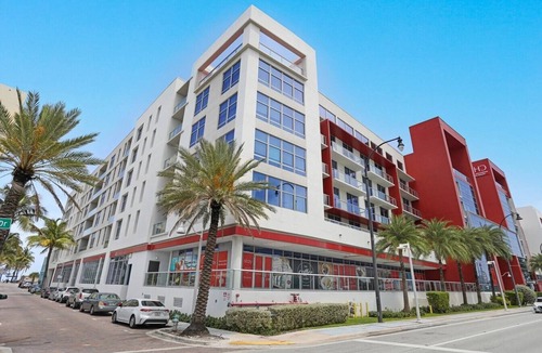 Hollywood Condo | Luxury Beachside Studio w/Rooftop Pool - CS31