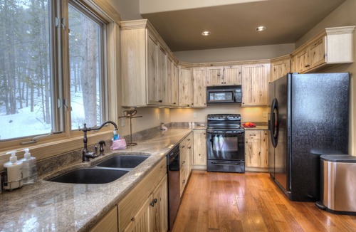 Blue River Cabin | Luxury Cabin - views, location, perfect for families, 4 miles from Breckenridge