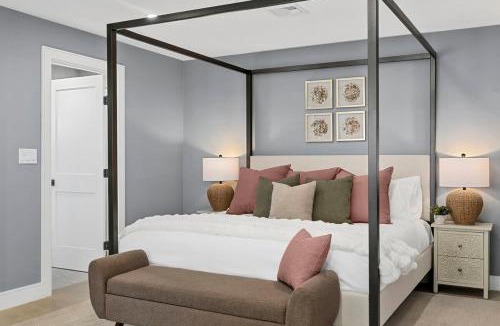 Arefth Apartment | Luxury Cambridge Mansion Near Harvard Spa Bath & Huge Game Room