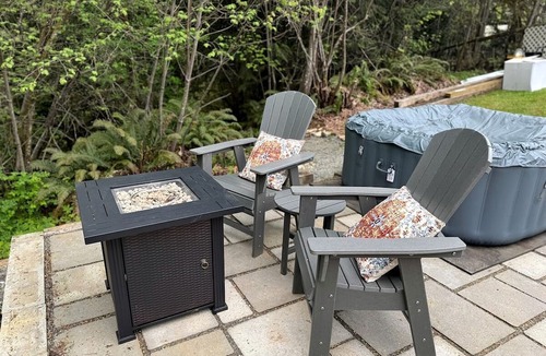 Brush Prairie RV Rental | Luxury Canvas Retreat w/Rain Shower & Firepit in Brush Prairie, Washington