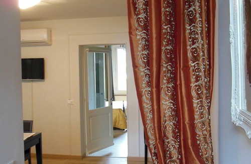 Santissima Annunziata Apartment | Luxury Central Apartment.Terrace with views of all Florence. Lift. Fiber WIFI.AC