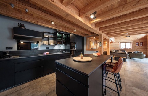 Monetier-les-Bains Ski Chalet | Luxury Chalet Jacuzzi, Sauna & Fireplace