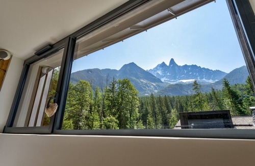 Les Tines Ski Chalet | Luxury Chalet with Pool & Mont Blanc Views