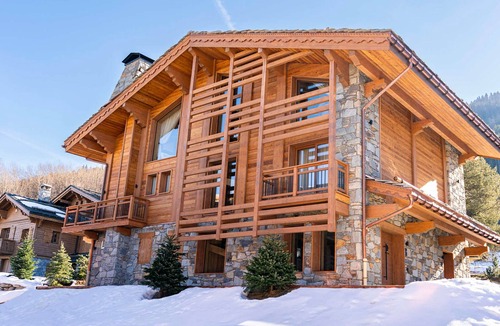 Le Praz Ski Chalet | Luxury chalet in Courchevel 1300, 12 pers, hot tub, pets allowed, parking