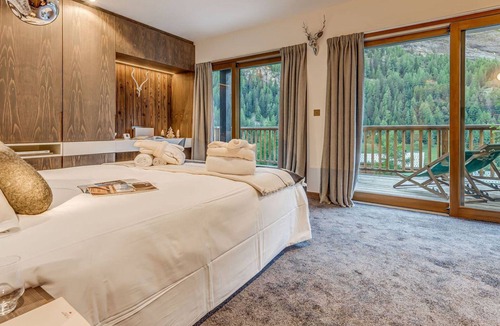 Les Brevieres Ski Chalet | Luxury chalet with indoor pool and 5-star services in Tignes
