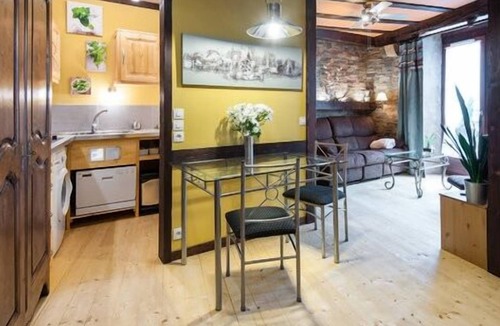 Annecy Old Town Apartment | Luxury charming apartment 4* with balcony in the Old Town of Annecy