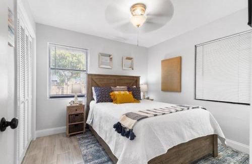 Southwest House | Luxury Chic Style Home near DowntownAirport