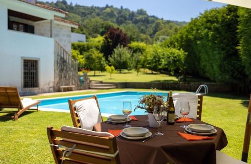 Tenoes Villa | Luxury Classic Villa with Private Pool - Bom Jesus