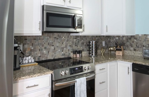 Atlantic Beach House | Luxury Clean House Sleeps Families of 9 Steps from Ocean Atlantic Beach & Pool
