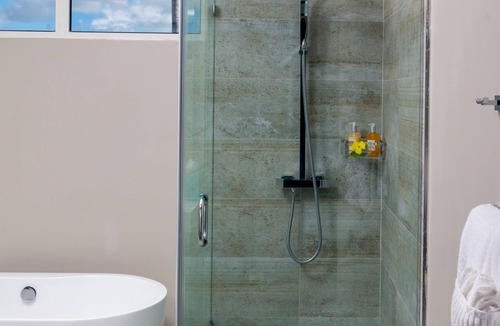 Maxwell Resort | Luxury Collection at Sea Breeze Beach House by Ocean Hotels
