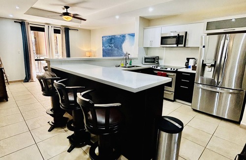 Barrio Los Villalobos Condo | Luxury Condo Beachfront Playa Jacó, 3 Beds, 2 Bath, AC, Infinity Pools & Balcony