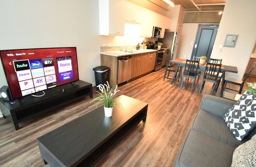 Pacific Terrace Apartment | Luxury Condo, Beautiful View, Downtown, Gaslamp