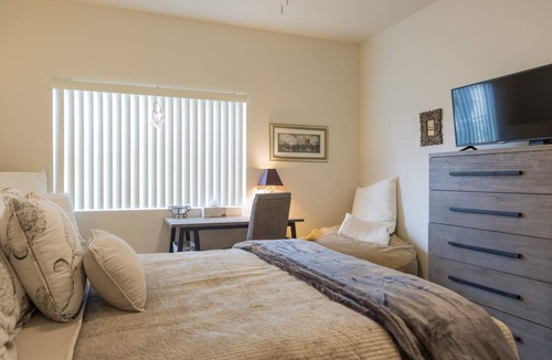 Portofino Apartment | Luxury Condo, Beautiful Amenities, Pool, Hot Tub