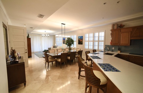 Seven Mile Beach Condo | Luxury Condo Seven Mile Beach