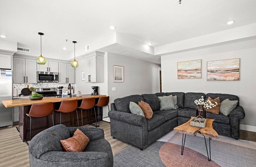 Park Point Condo | Luxury Condo w/Beach Access | Dragestil 717-2