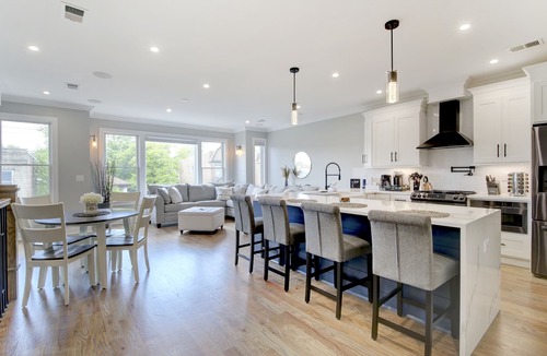 The Heights Condo | Luxury Condo w/Rooftop Deck 15 min from NYC, American Dream Mall, Metlife, EWR