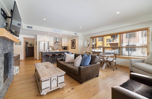Canmore Condo | Luxury Corner Condo w/Mountain Views + Hot Tub