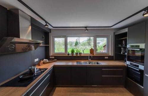 Mulfingen House | Luxury cottage by the river, barrier-free first floor, garden, sauna, fireplace,