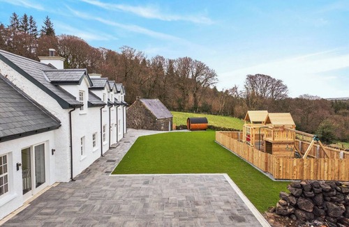 Ballymena Cottage | Luxury cottage near the Antrim coast with sauna, hot tub and private playground