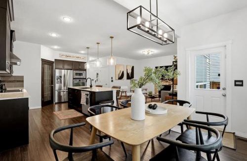 Cranston House | Luxury Cranston Home King Beds 77 TV BBQ