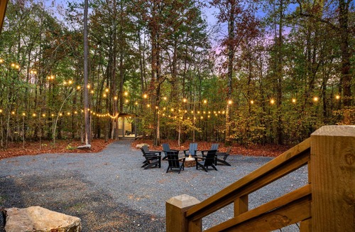 Broken Bow Cabin | Luxury Creekside Retreat for Large Groups