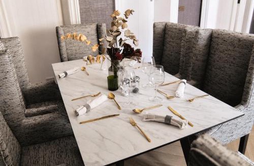 Templepatrick House | Luxury Croft Templepatrick Near Airport Rabbit and Hilton hotel