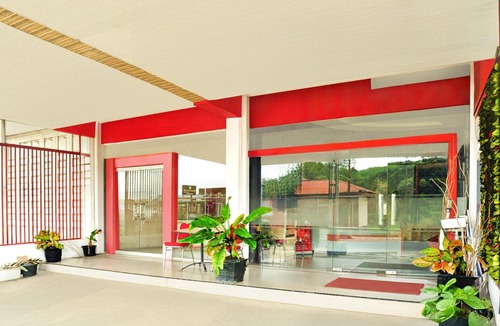 Bukittinggi House | Luxury Deluxe DBL Retreat W/Free WiFi and Parking