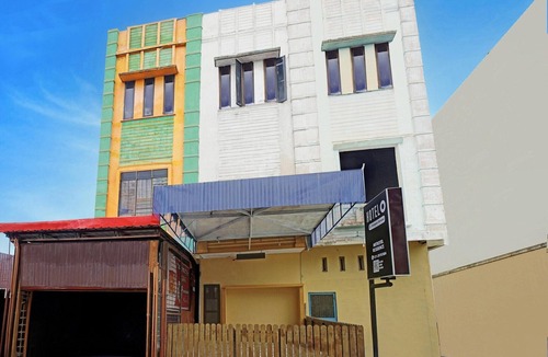 Medan House | Luxury Deluxe DBL Retreat W/Free WiFi and Parking