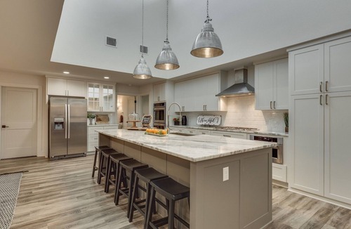 Grapevine House | LUXURY DESIGNERS HOME by Gaylord/Lake Grapevine/Slps 24/POOL/DFW Airport