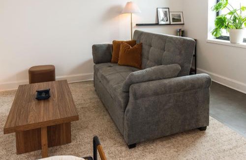 East Town Apartment | Luxury Downtown Apt with Parking, Gym, and Lap Pool · Sleeps 4-5
