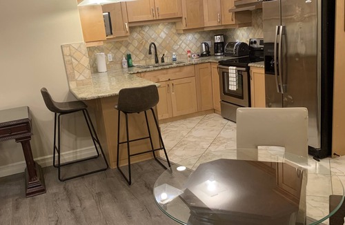 North Central Edmonton Condo | Luxury Downtown full condo - Free Indoor Parking