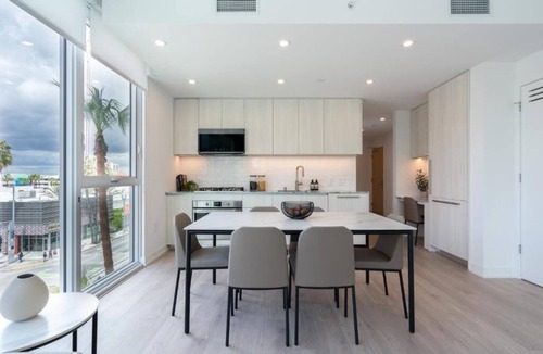 Downtown Long Beach Apartment | Luxury Downtown Long Beach Suites w/Pool, Fitness, & City Views!
