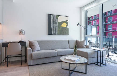 Downtown Long Beach Condo | Luxury Downtown Long Beach Suites with Resort-Style Amenities & Stunning Views!