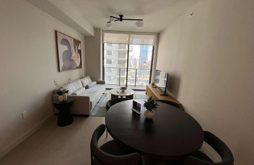 Downtown Miami Apartment | Luxury Downtown One-Bedroom with Rooftop Pool