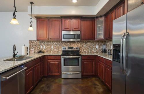 Moab Apartment | Luxury Downtown Rental (Hot Tub/Pet Friendly) - La Dolce Vita Villas #9