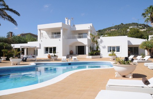 Santa Eulalia del Rio Villa | Luxury Villa "Oasis" with Pool, Panoramic Views, Wi-Fi & Large Garden
