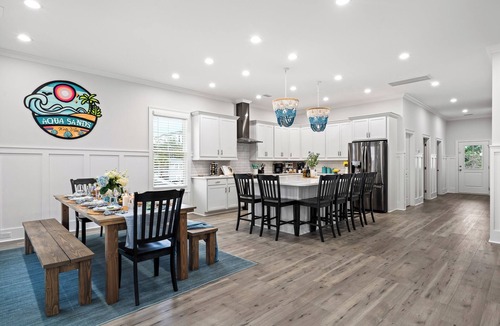 Ocean Drive House | Luxury Escape: HTD Pool-Spa-Game Room-Putting Green-Elevator & 2 Min beach Walk