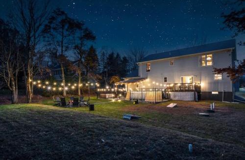 Long Pond House | Luxury Escape 5BR Pool HotTub Game Room FirePit