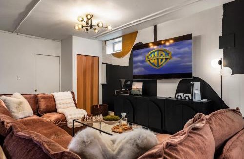 Long Pond House | Luxury Escape 5BR Pool HotTub Game Room FirePit